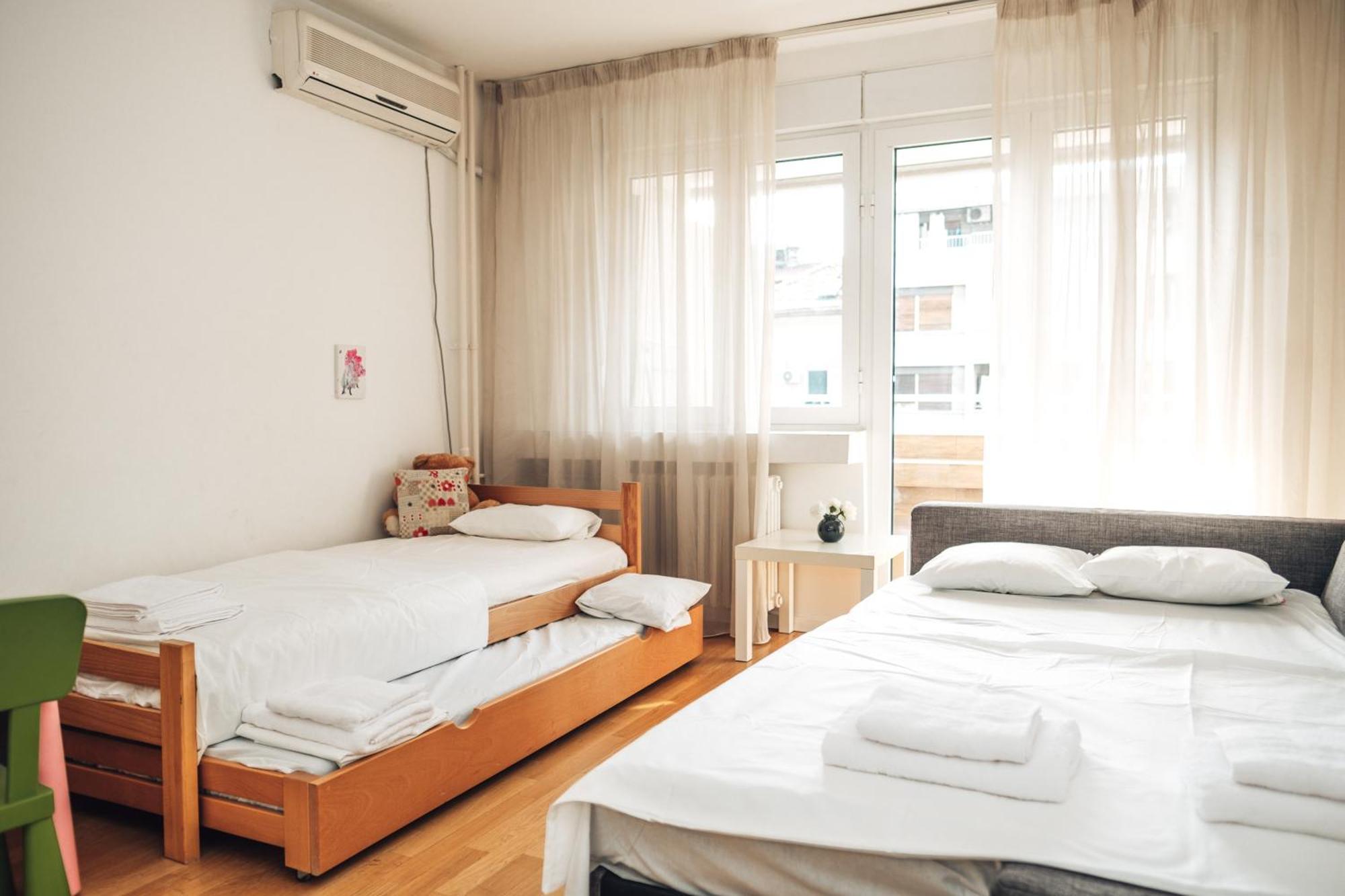 Crown Central Three Bedroom Apartment Beograd Bagian luar foto