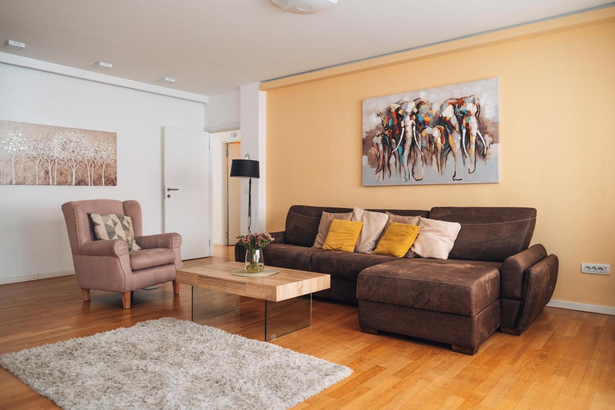 Crown Central Three Bedroom Apartment Beograd Bagian luar foto