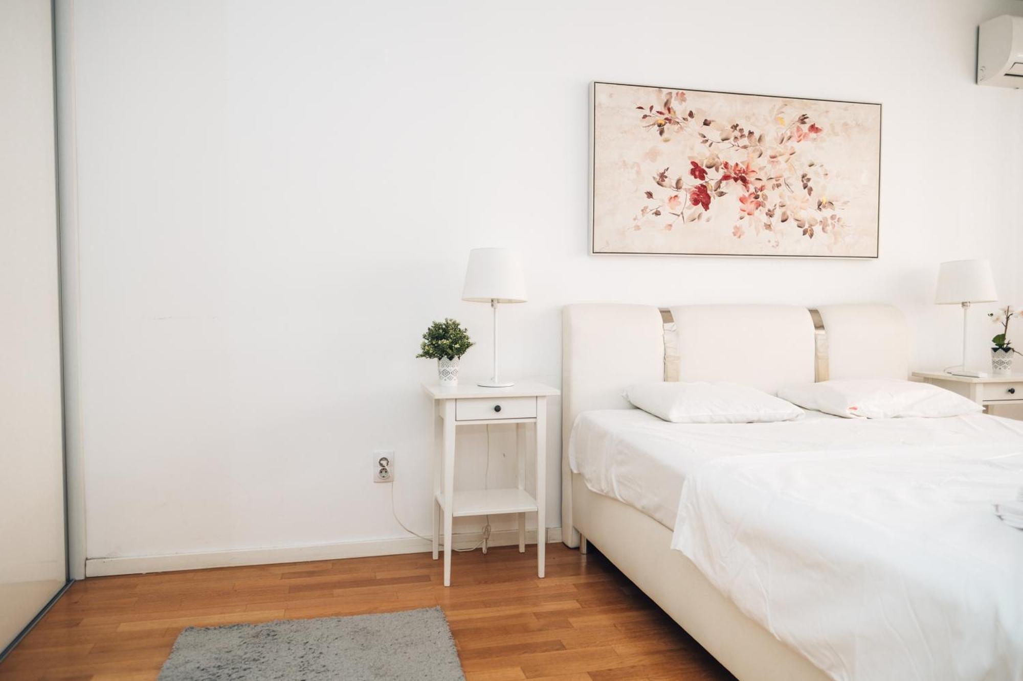 Crown Central Three Bedroom Apartment Beograd Bagian luar foto