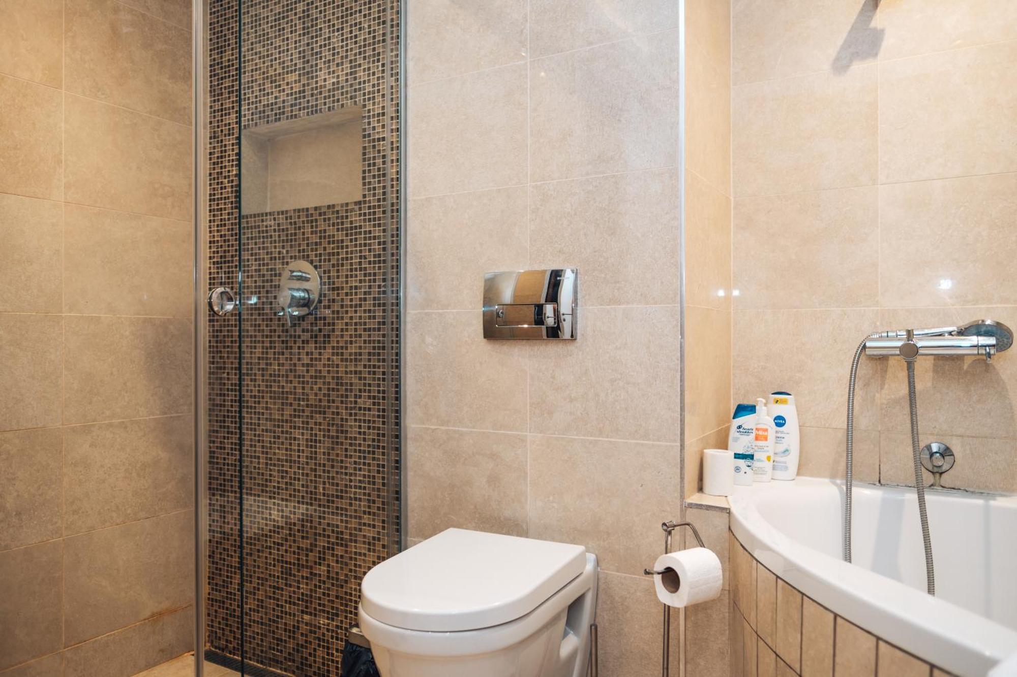 Crown Central Three Bedroom Apartment Beograd Bagian luar foto